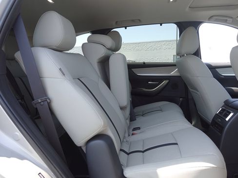 Certified 2024 MAZDA CX-90 Plug-In Hybrid w/ Preferred AWD/4WD image 16