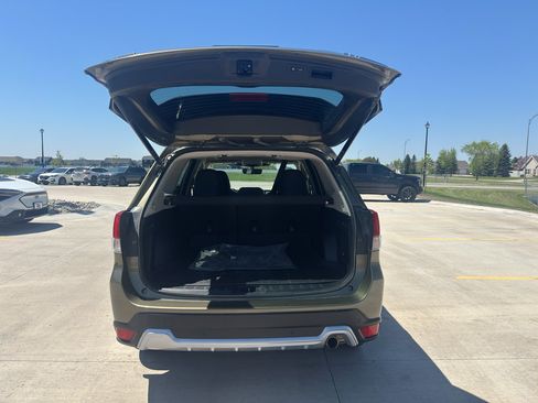 Used 2023 Subaru Forester Touring AWD/4WD image 7