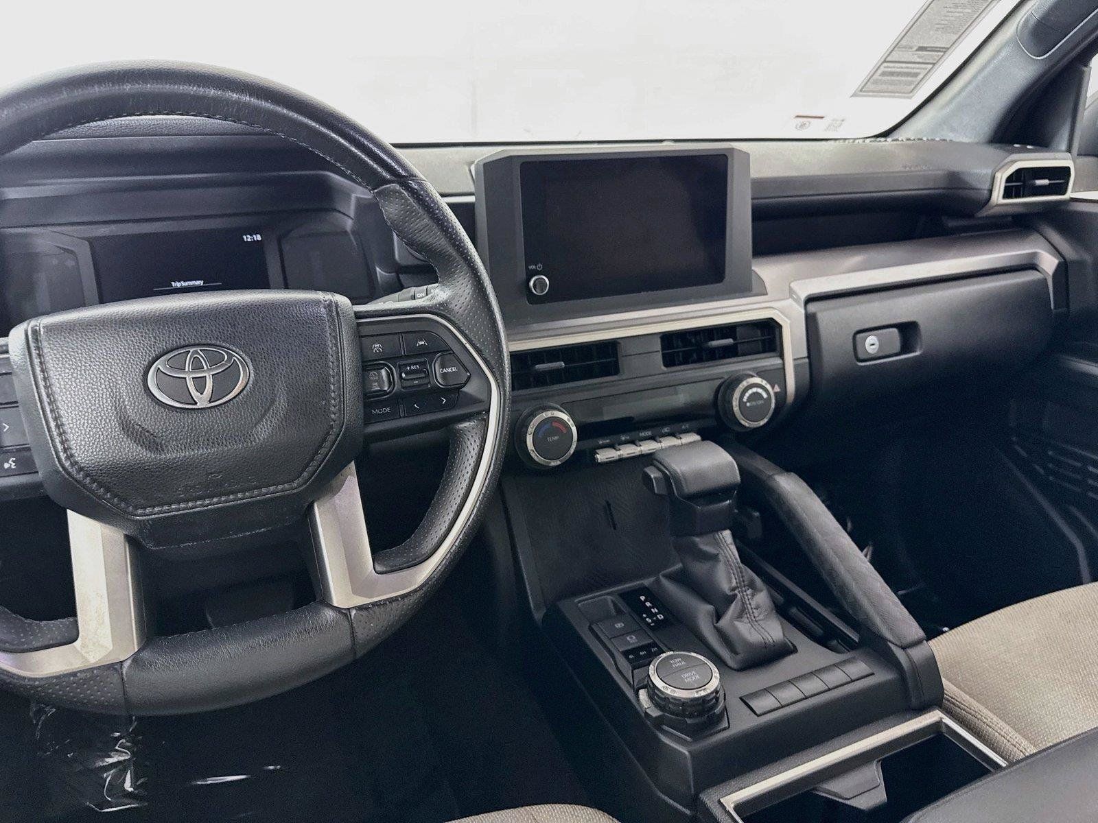 Certified 2025 Toyota 4Runner SR5 AWD/4WD image 30