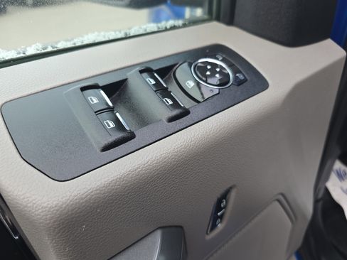 Used 2016 Ford F150 XLT image 18