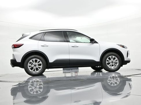 New 2026 Ford Escape Active w/ Cold Weather Package image 30