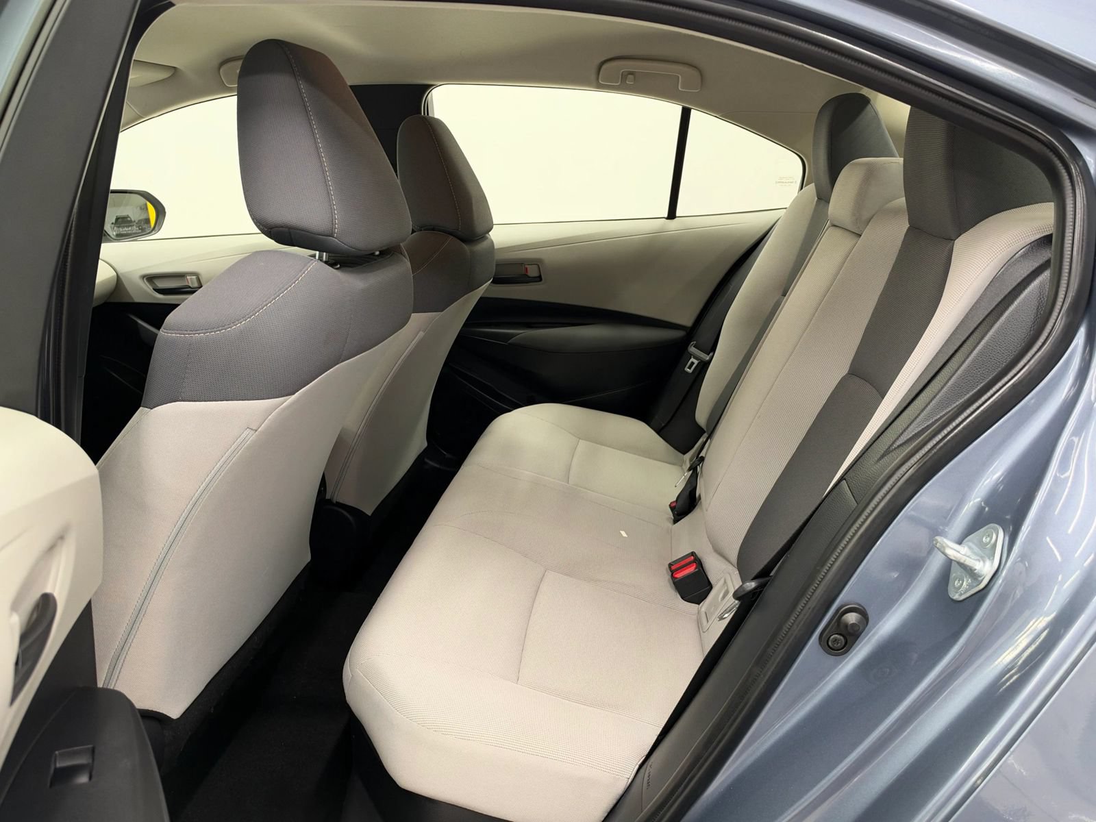 Used 2022 Toyota Corolla LE FWD image 19