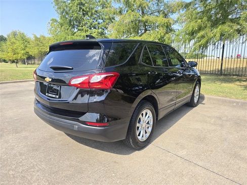 Used 2019 Chevrolet Equinox LS FWD image 6