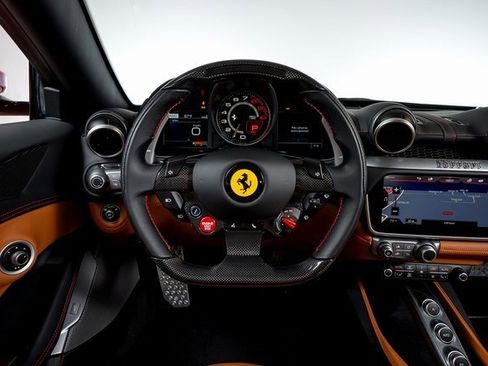 Used 2019 Ferrari Portofino image 35
