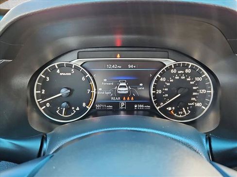 Used 2025 Nissan Altima 2.5 SV FWD image 11
