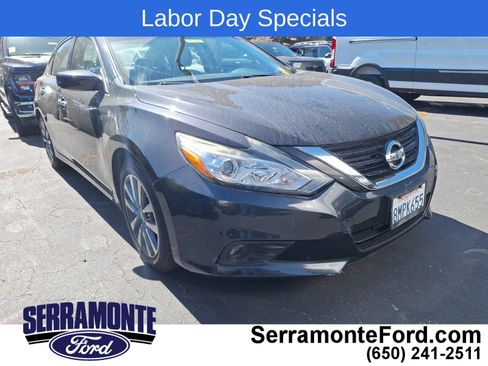 Used 2017 Nissan Altima 2.5 SV FWD image 1