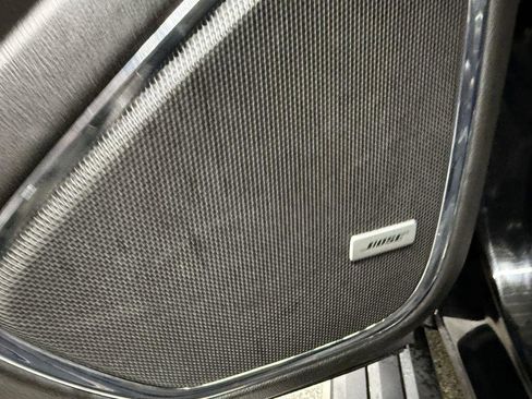 Used 2018 GMC Yukon XL Denali w/ Enhanced Security Package image 29