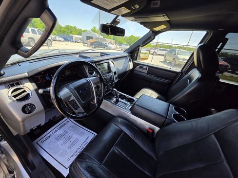 Used 2016 Ford Expedition Limited RWD image 3