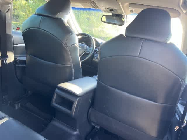 Used 2020 Toyota Camry SE w/ Convenience Package FWD image 13