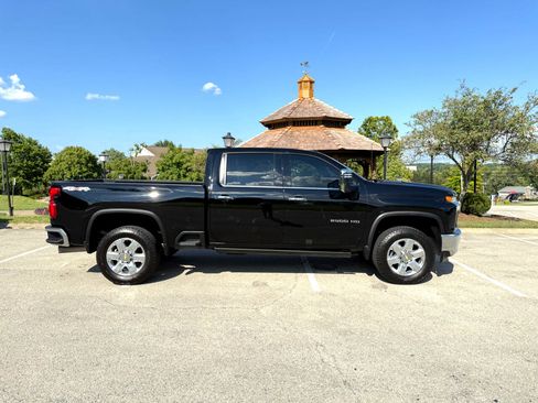 Used 2022 Chevrolet Silverado 2500 LTZ w/ LTZ Plus Package image 4