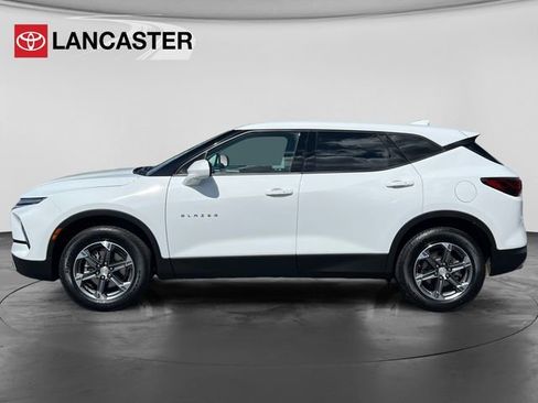 Used 2025 Chevrolet Blazer LT image 4