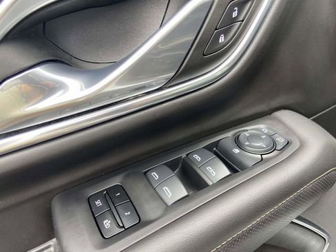 Used 2024 GMC Yukon SLT image 20