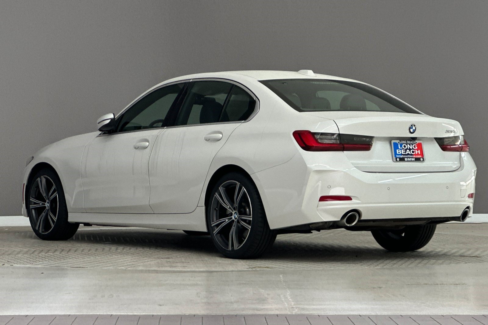 Certified 2024 BMW 330i Sedan w/ Premium Package RWD image 3