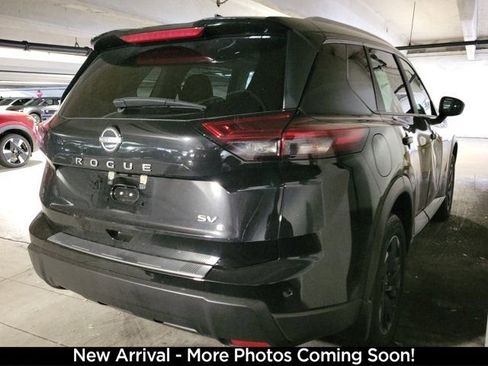 Certified 2024 Nissan Rogue SV w/ SV Premium Package FWD image 4