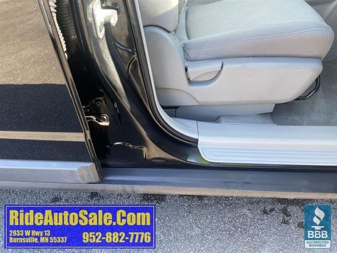 Used 2008 Saturn Vue XE image 32