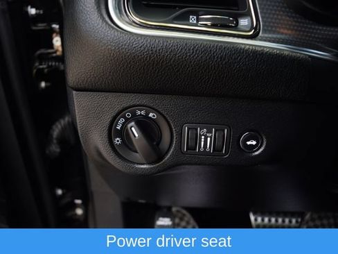 Used 2018 Dodge Challenger SRT Hellcat RWD image 7