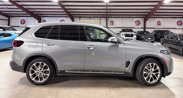 Used 2026 BMW X5 xDrive40i AWD/4WD image 2