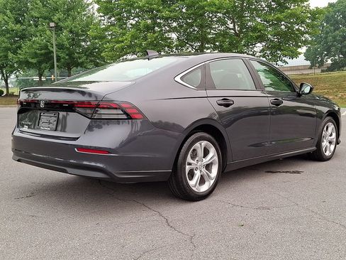 Used 2025 Honda Accord LX image 9