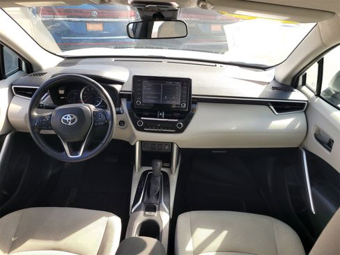 Used 2022 Toyota Corolla Cross LE image 15