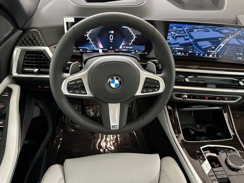 Used 2026 BMW X5 xDrive40i w/ M Sport Package AWD/4WD image 14