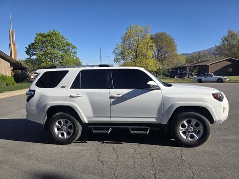 Used 2024 Toyota 4Runner SR5 image 2