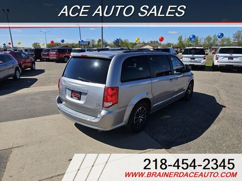 Used 2016 Dodge Grand Caravan R/T FWD image 4