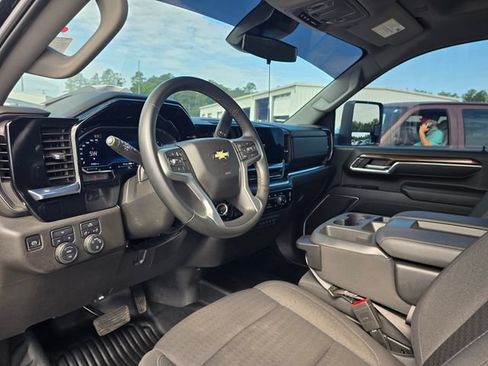 Used 2024 Chevrolet Silverado 3500 LT AWD/4WD image 20