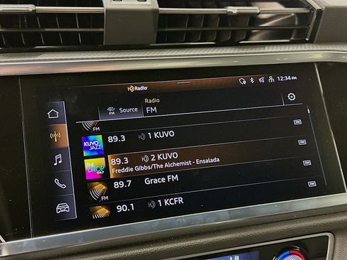 Used 2025 Audi Q3 2.0T Premium image 21