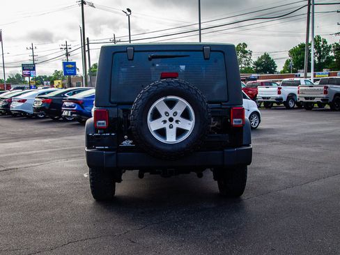 Used 2012 Jeep Wrangler Sport AWD/4WD image 6