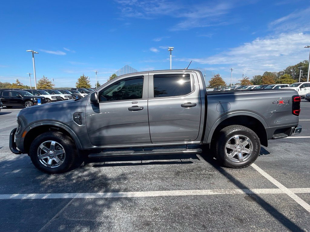 Used 2025 Ford Ranger XLT w/ Chrome Accent Package AWD/4WD image 4