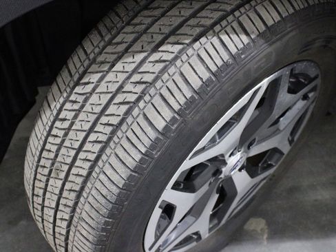 Used 2021 Subaru Forester Premium image 40