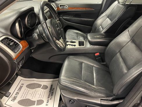 Used 2013 Jeep Grand Cherokee Limited image 9
