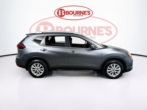 Used 2018 Nissan Rogue SV AWD/4WD image 11