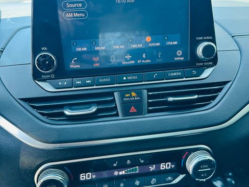 Used 2020 Nissan Altima 2.5 SV image 14