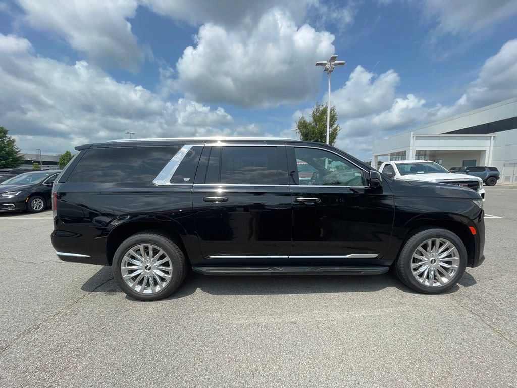 Used 2023 Cadillac Escalade ESV Premium Luxury AWD/4WD image 8