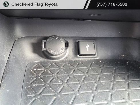 Used 2022 Toyota RAV4 XLE Premium AWD/4WD image 20