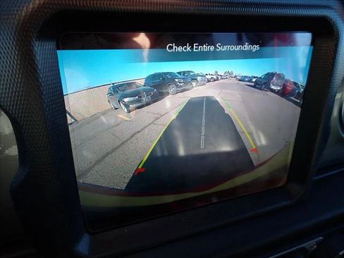 Used 2021 Jeep Wrangler Unlimited Sahara image 20