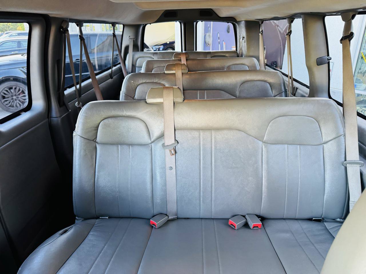 Used 2020 GMC Savana 3500 LS RWD image 33