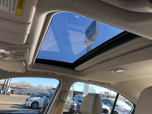 Used 2015 Subaru Impreza 2.0i Limited w/ Popular Package #2 image 12