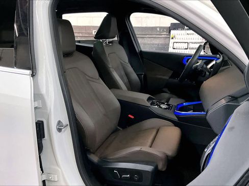 Used 2025 BMW X3 xDrive30i w/ Premium Package image 10