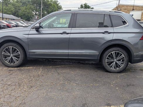 Used 2018 Volkswagen Tiguan SEL AWD/4WD image 5