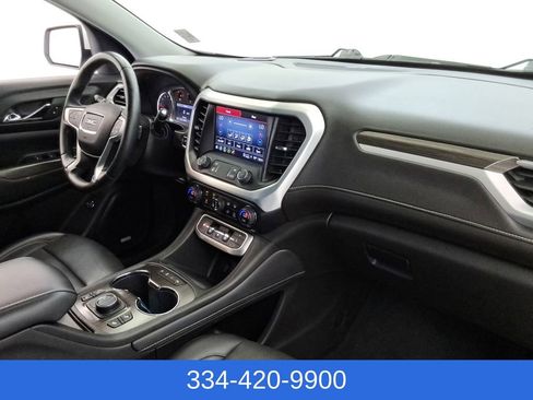 Used 2023 GMC Acadia SLT image 25
