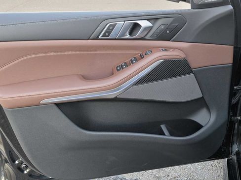 Used 2026 BMW X5 M60i image 16