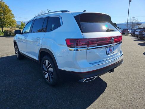 New 2025 Volkswagen Atlas SEL image 5