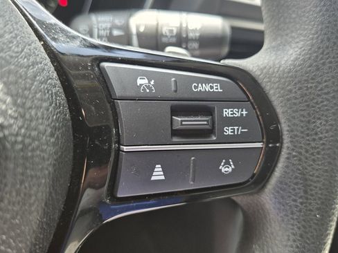 Used 2023 Honda Pilot LX image 24