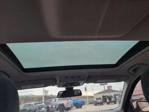 Used 2015 BMW 528i Sedan image 14