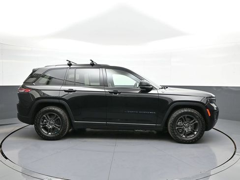 Used 2024 Jeep Grand Cherokee Trailhawk image 5