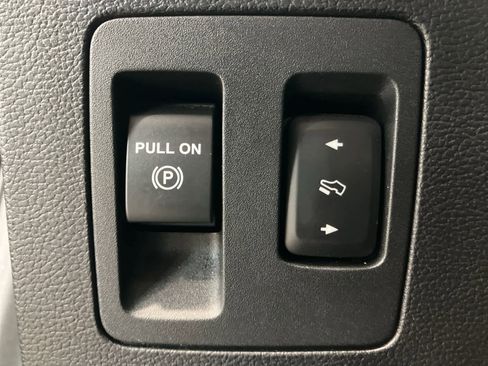 Certified 2019 Ford F150 Raptor w/ Equipment Group 801A Mid image 17