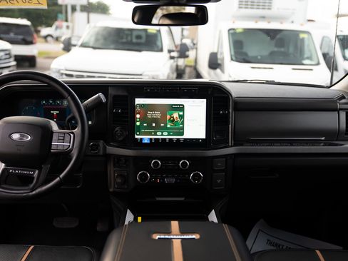 Used 2024 Ford F350 Platinum image 14