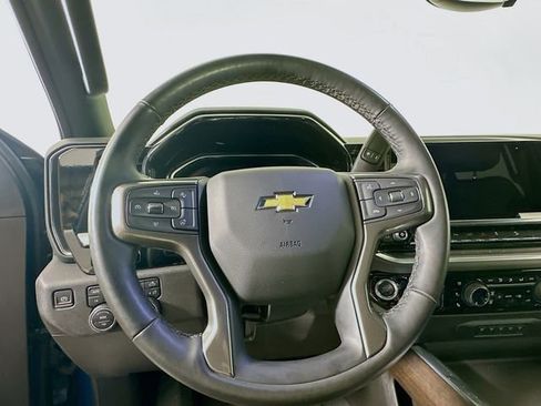 Used 2025 Chevrolet Silverado 2500 High Country w/ Technology Package image 12